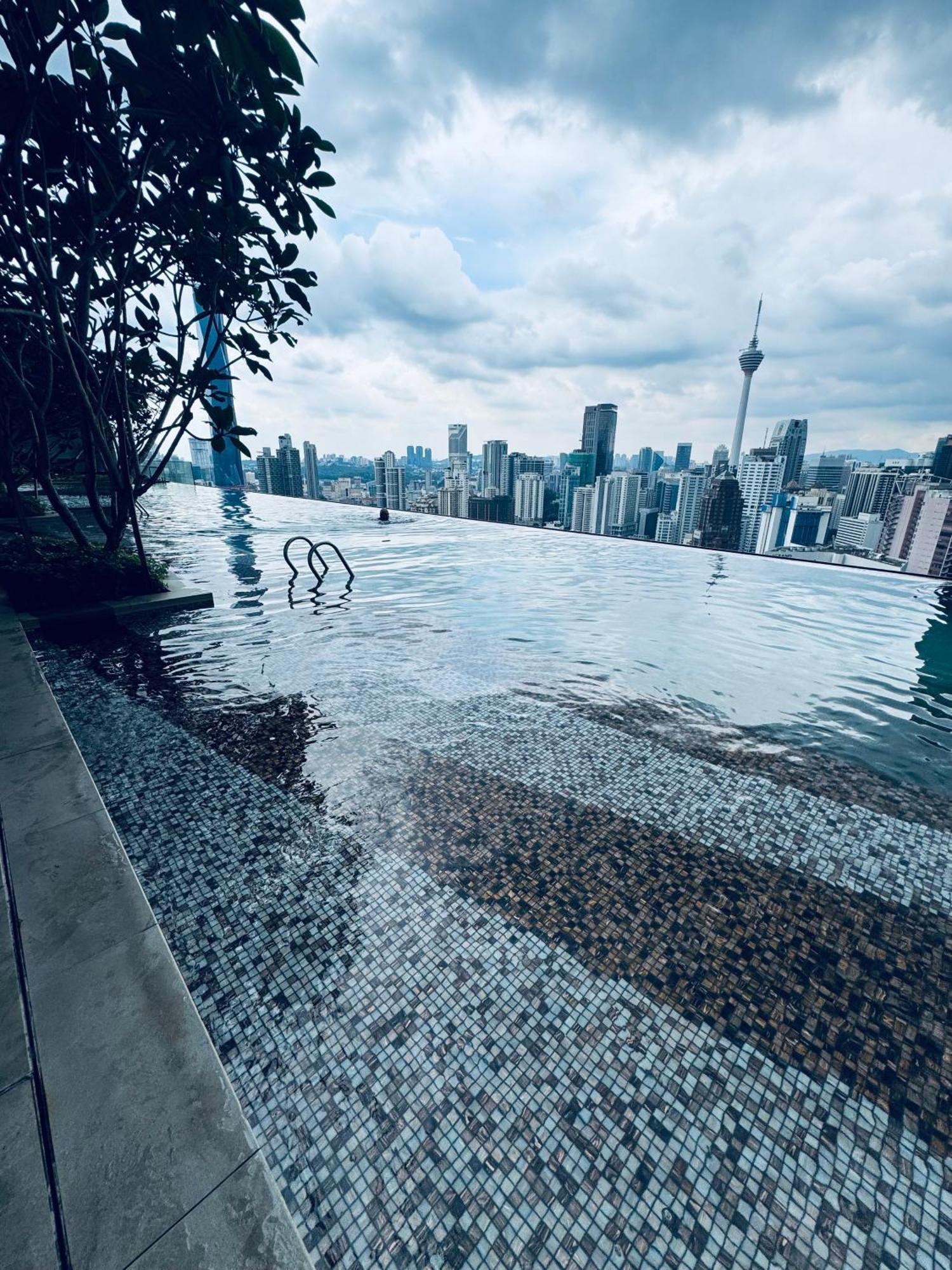 Luxury Suites At Axon Residence Kuala Lumpur Esterno foto